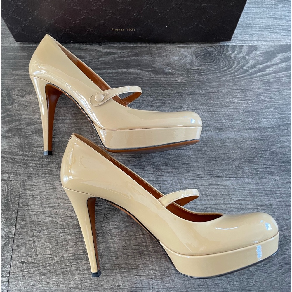 Gucci Tan Heels Sleek Design - Picture 7 of 16
